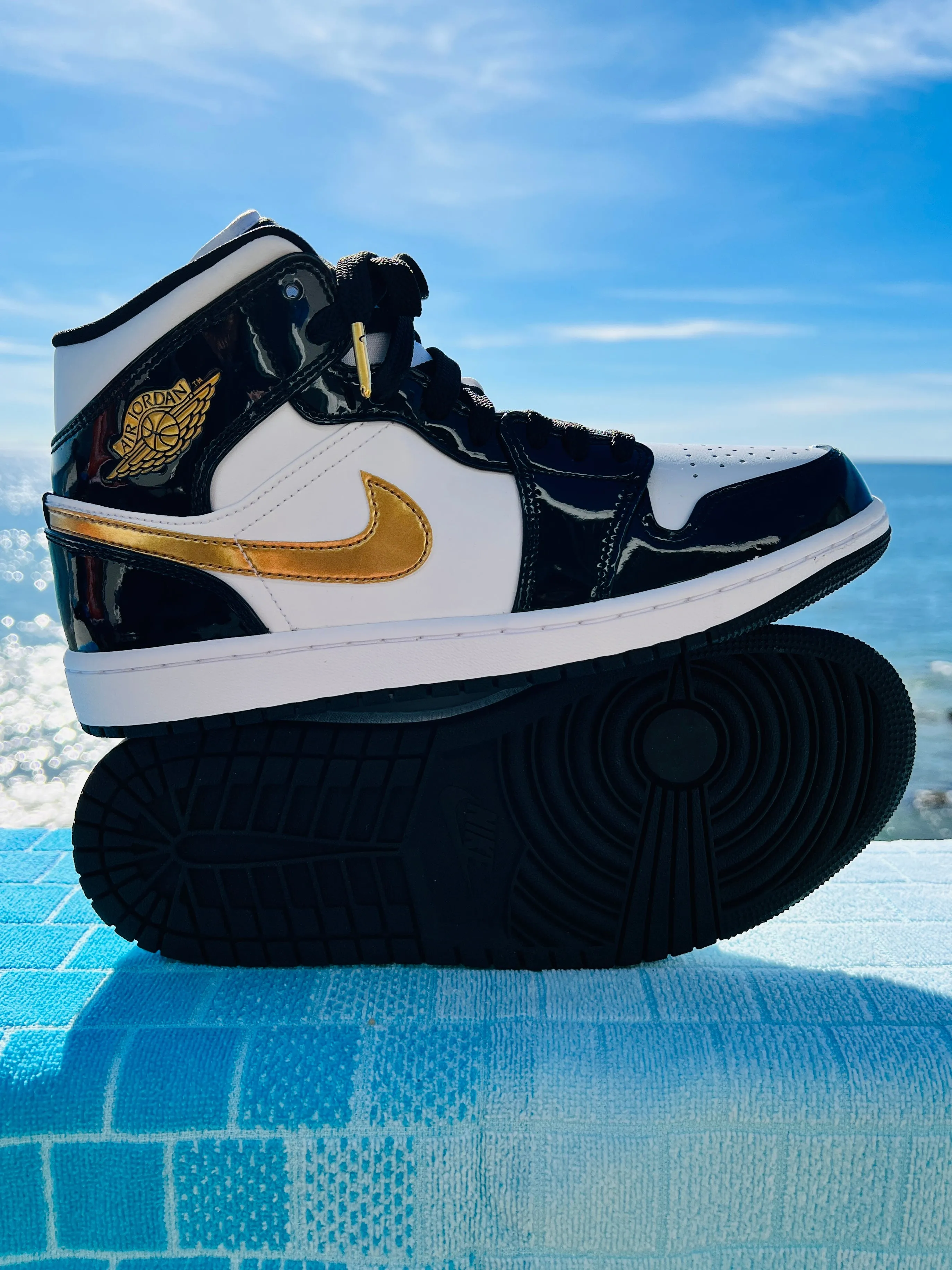2023 Jordan 1 Mid Patent Black Tie (852542-007)