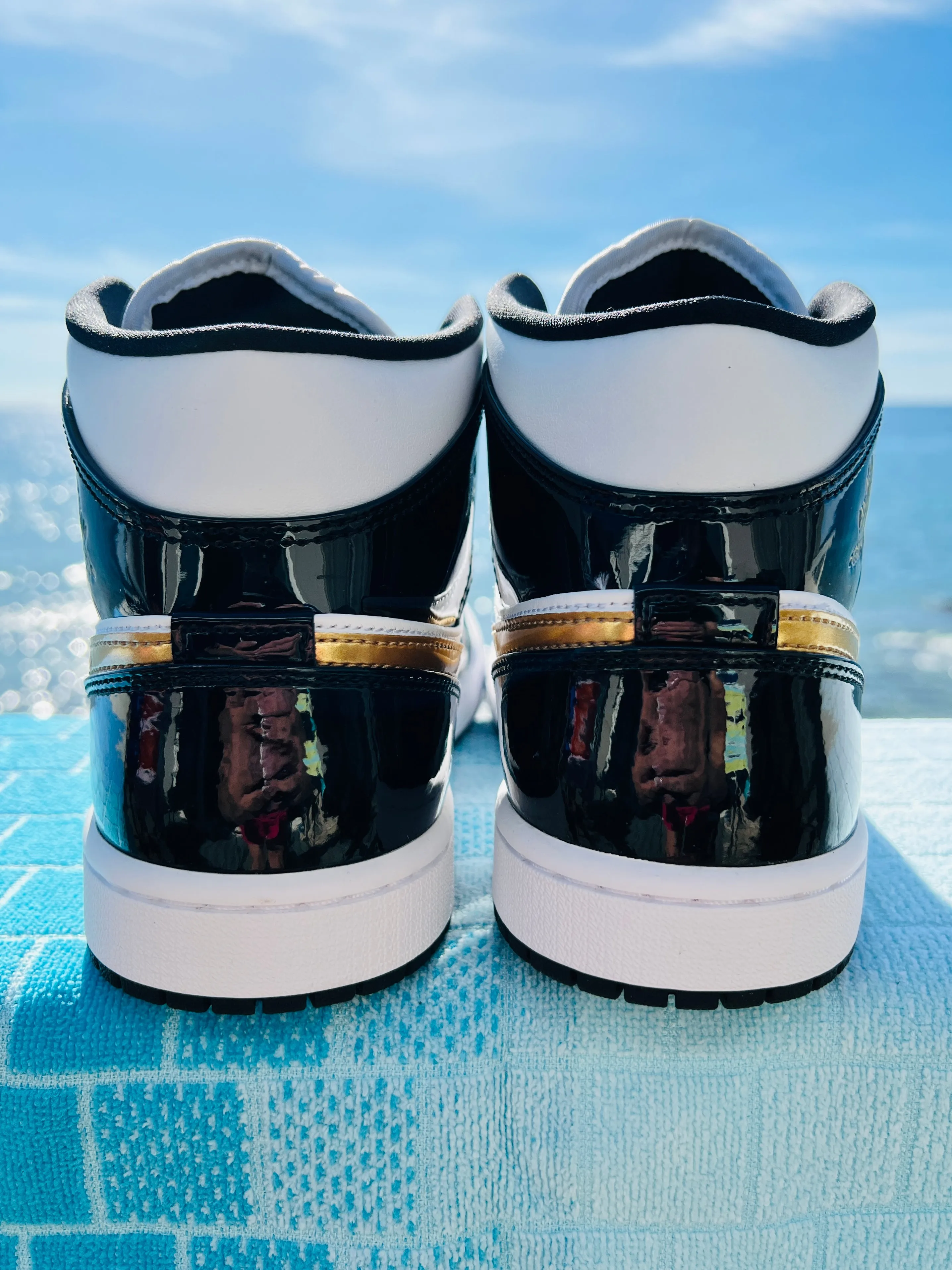 2023 Jordan 1 Mid Patent Black Tie (852542-007)