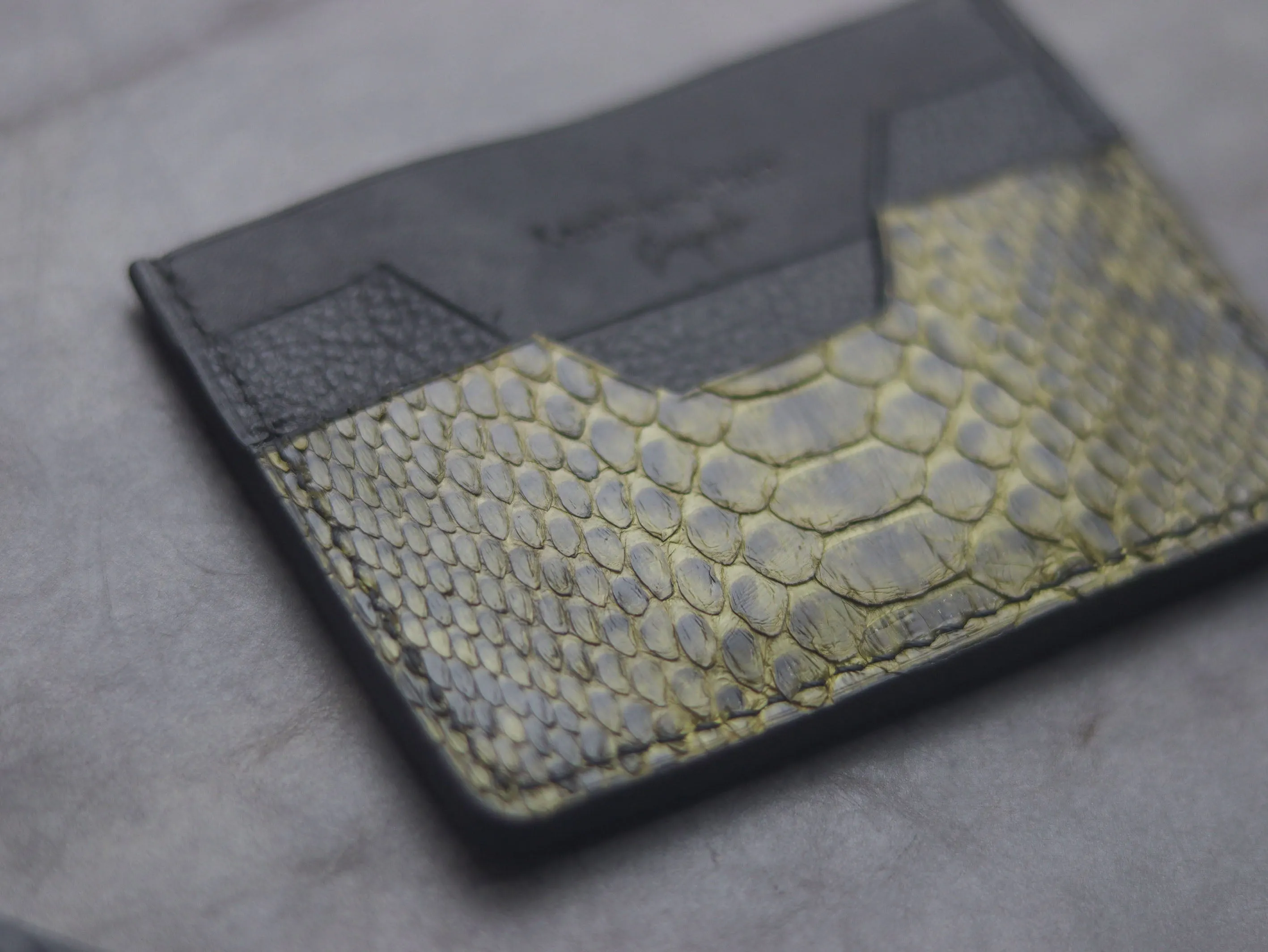 AUGUSTUS - MINIMAL WALLET JUNIPER GREEN PYTHON SKIN