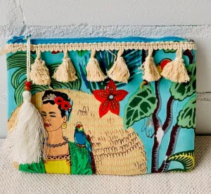 COTTON FRIDA PRINT CLUTCH