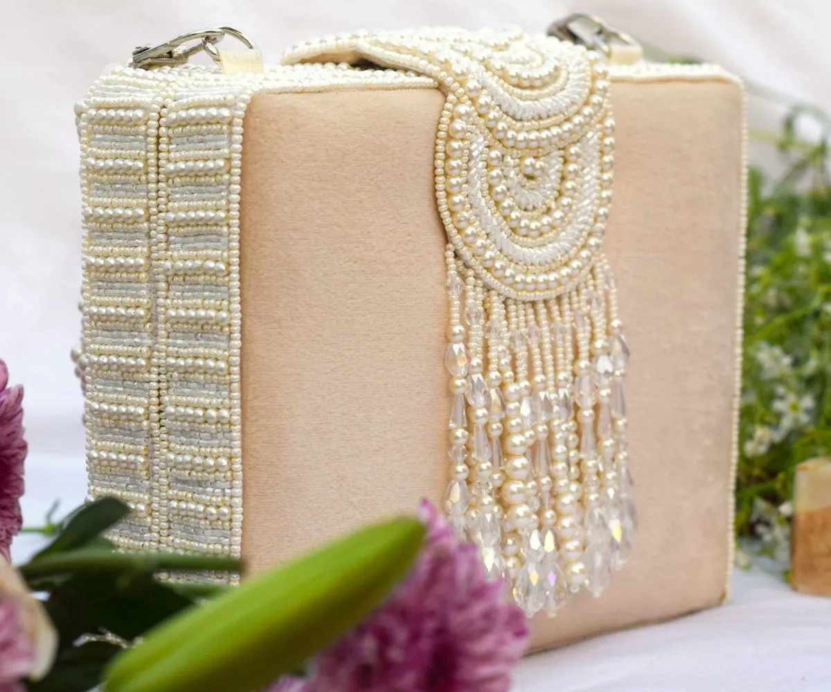 Erisha Clutch – Cream