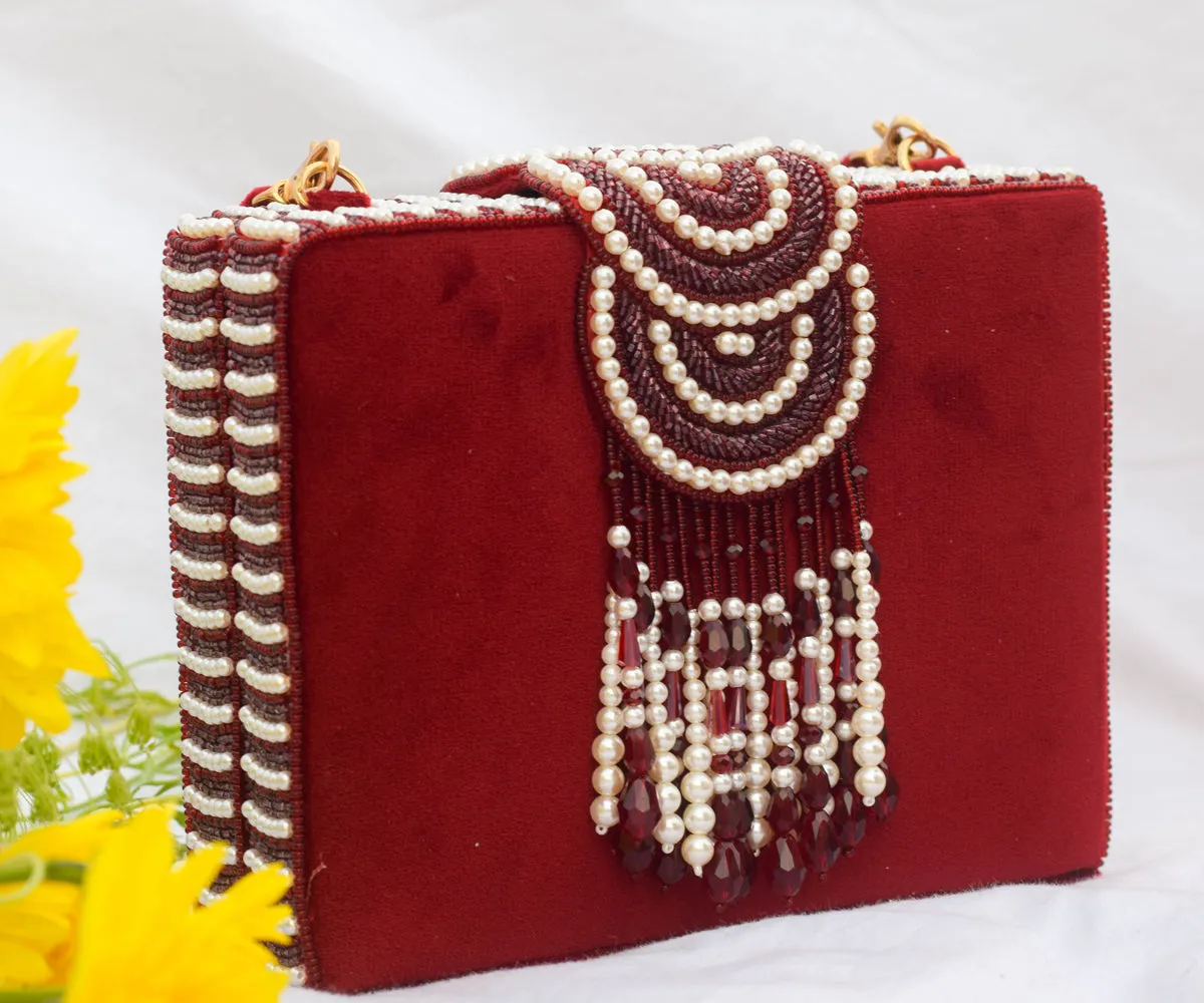 Erisha Clutch – Red & White