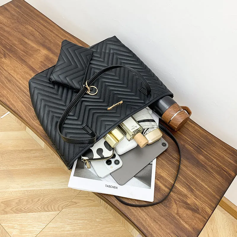 Fashionable Wave Pattern Diamond Plaid Embroidered Shoulder Bag