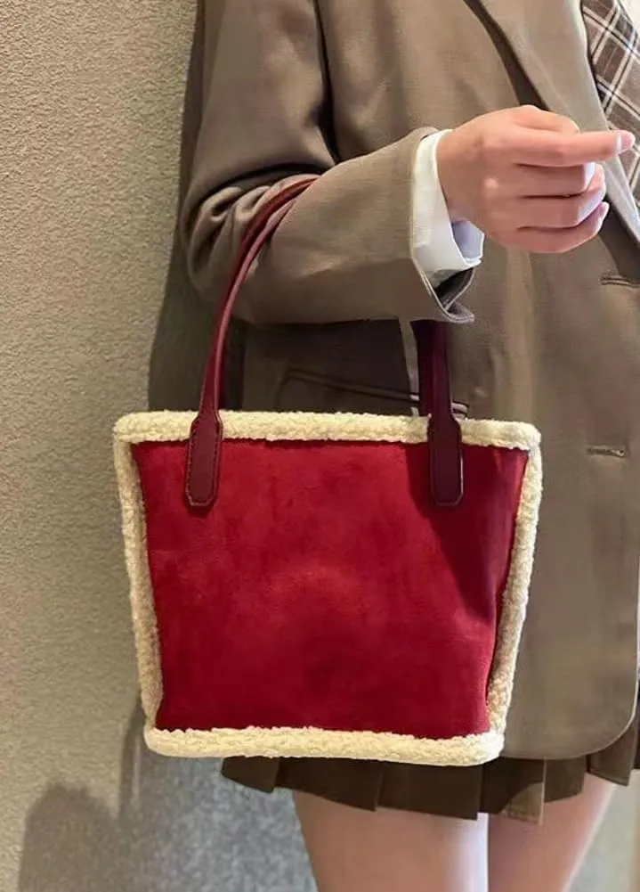 Faux Lamb Wool Tote Bag for Women Brown Suede Handbag Vintage Suede Shoulder Bag Fashion Fuzzy Bucket Purse Fall 2024