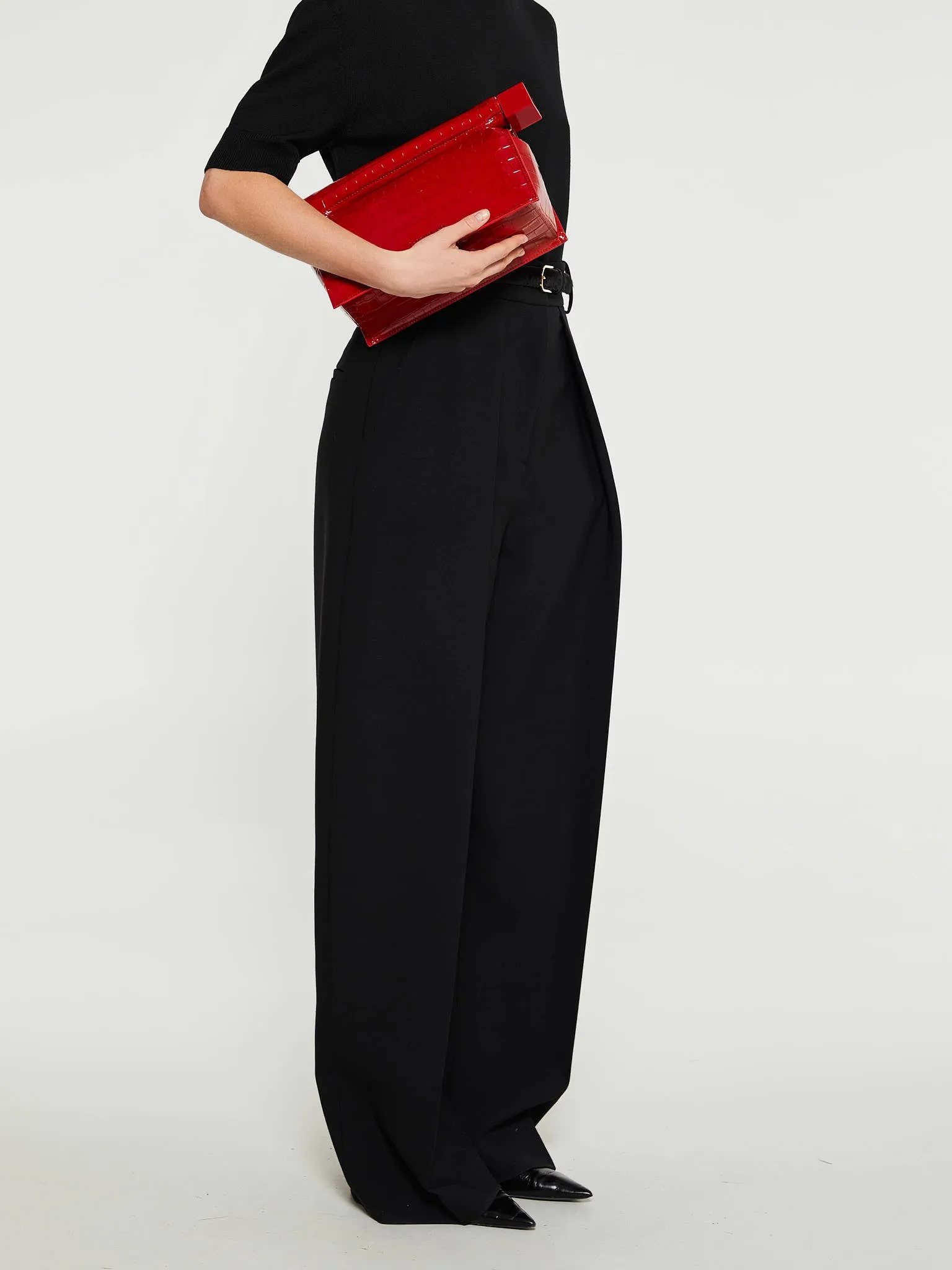 La Pochette Rond Carre Bag in Red