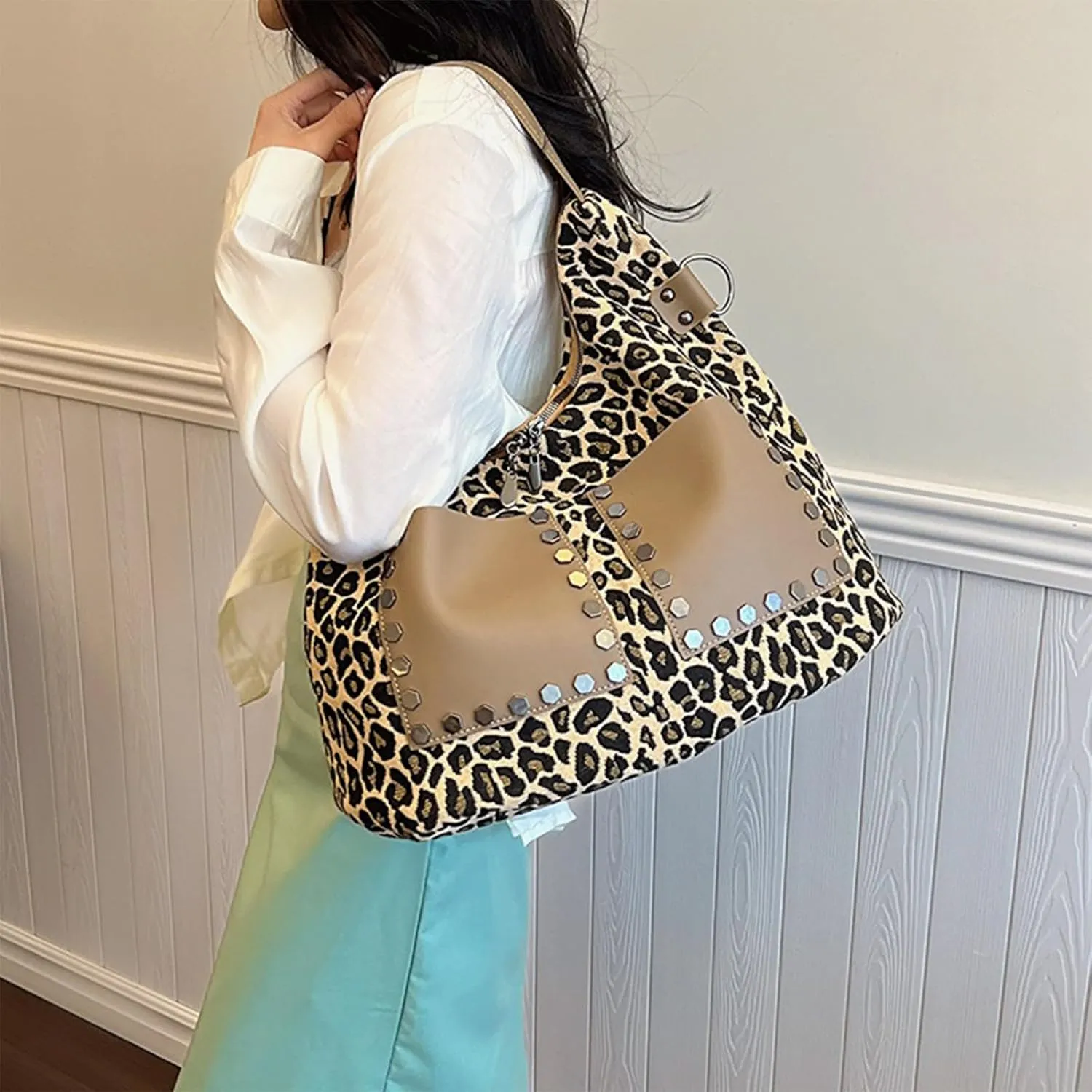 Leopard Purse Women Studs Large Tote Bag Cheetah Print Crossbody Bag Y2K Leopard Handbag Vintage Shoulder Bag