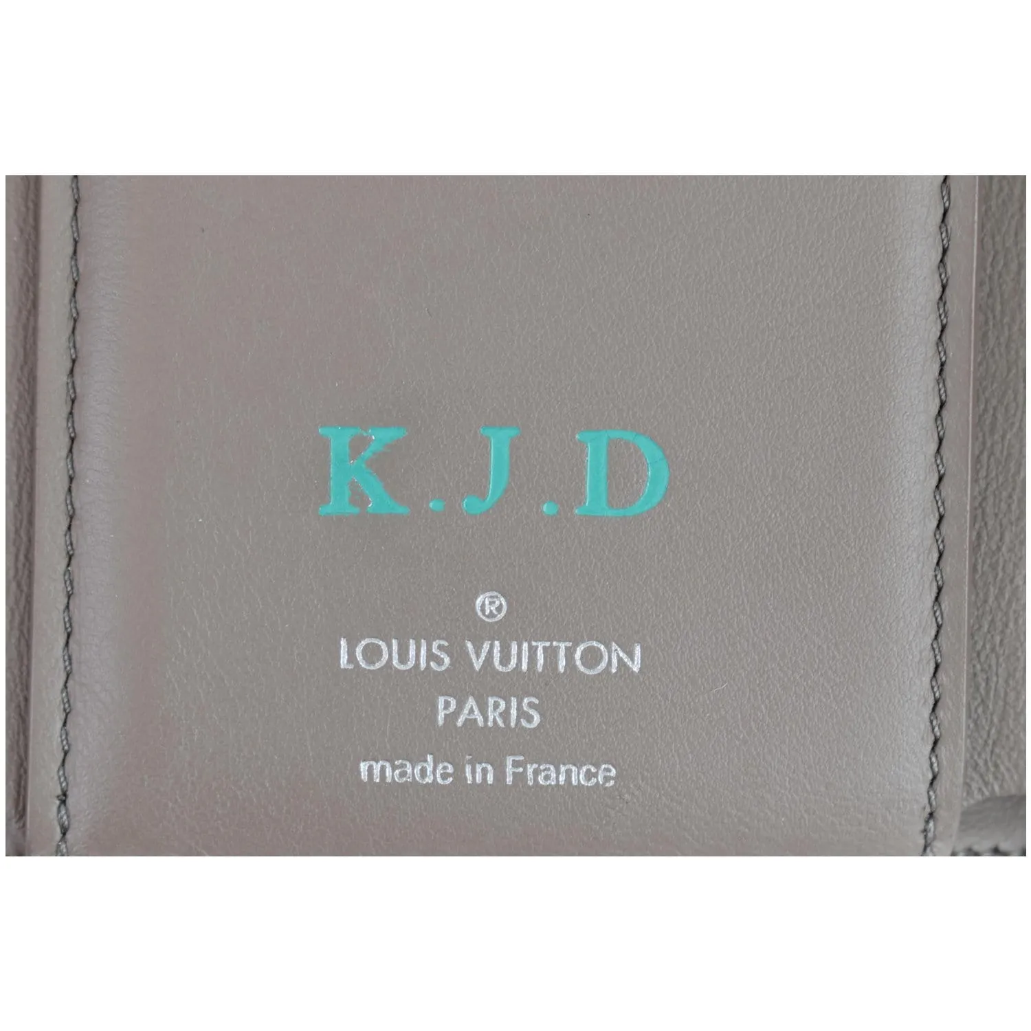 LOUIS VUITTON Capucines Taurillon Compact Leather Wallet Magnolia