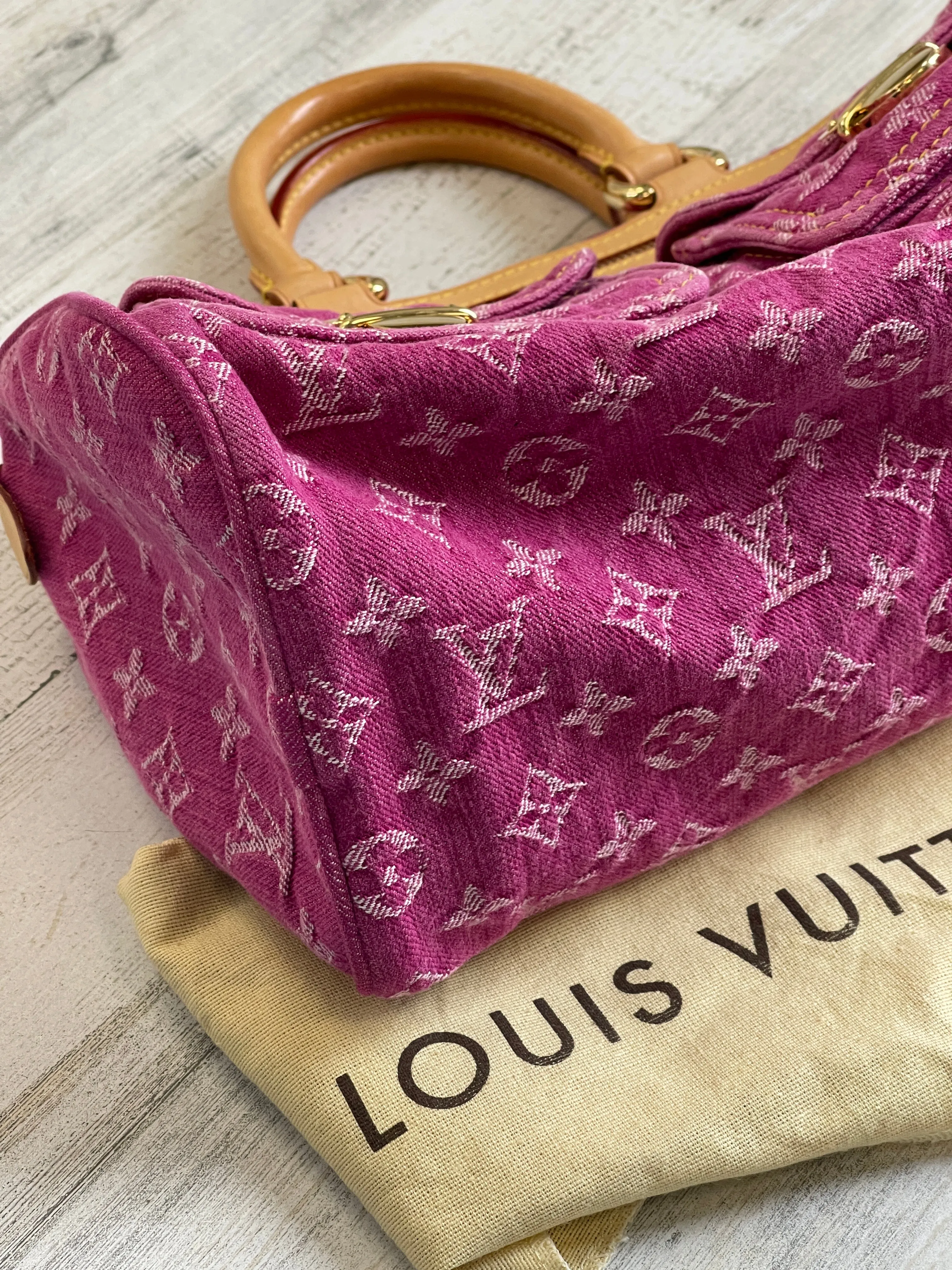 LV Neo Speedy in Pink