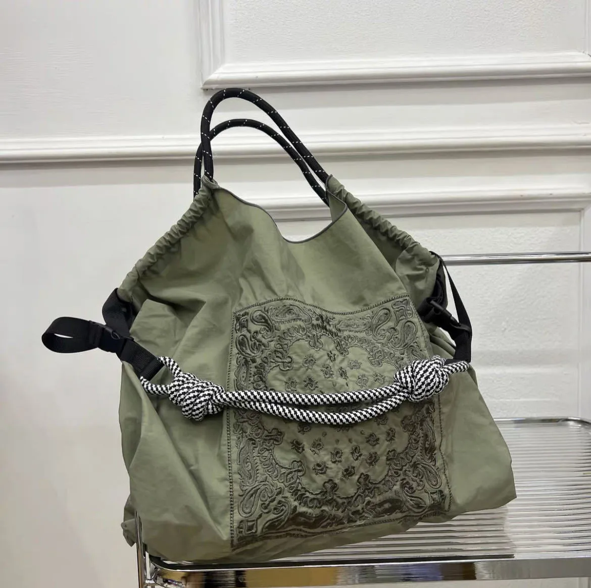 Minority Paisley Embroidered Shopping Nylon Fashion Handbags