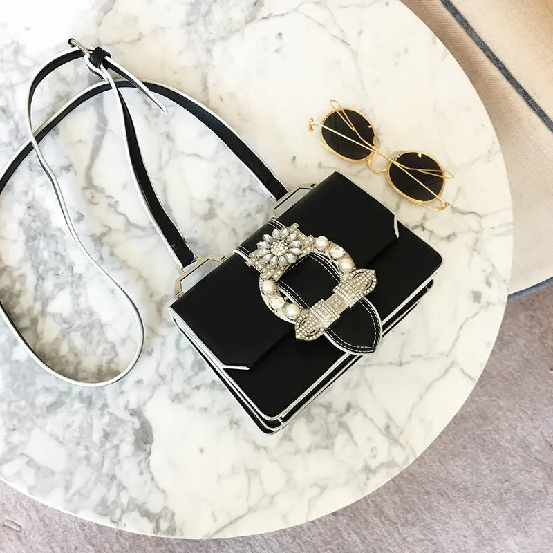 Natalie – Pearl and Crystal Embellished Handbag
