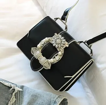 Natalie – Pearl and Crystal Embellished Handbag