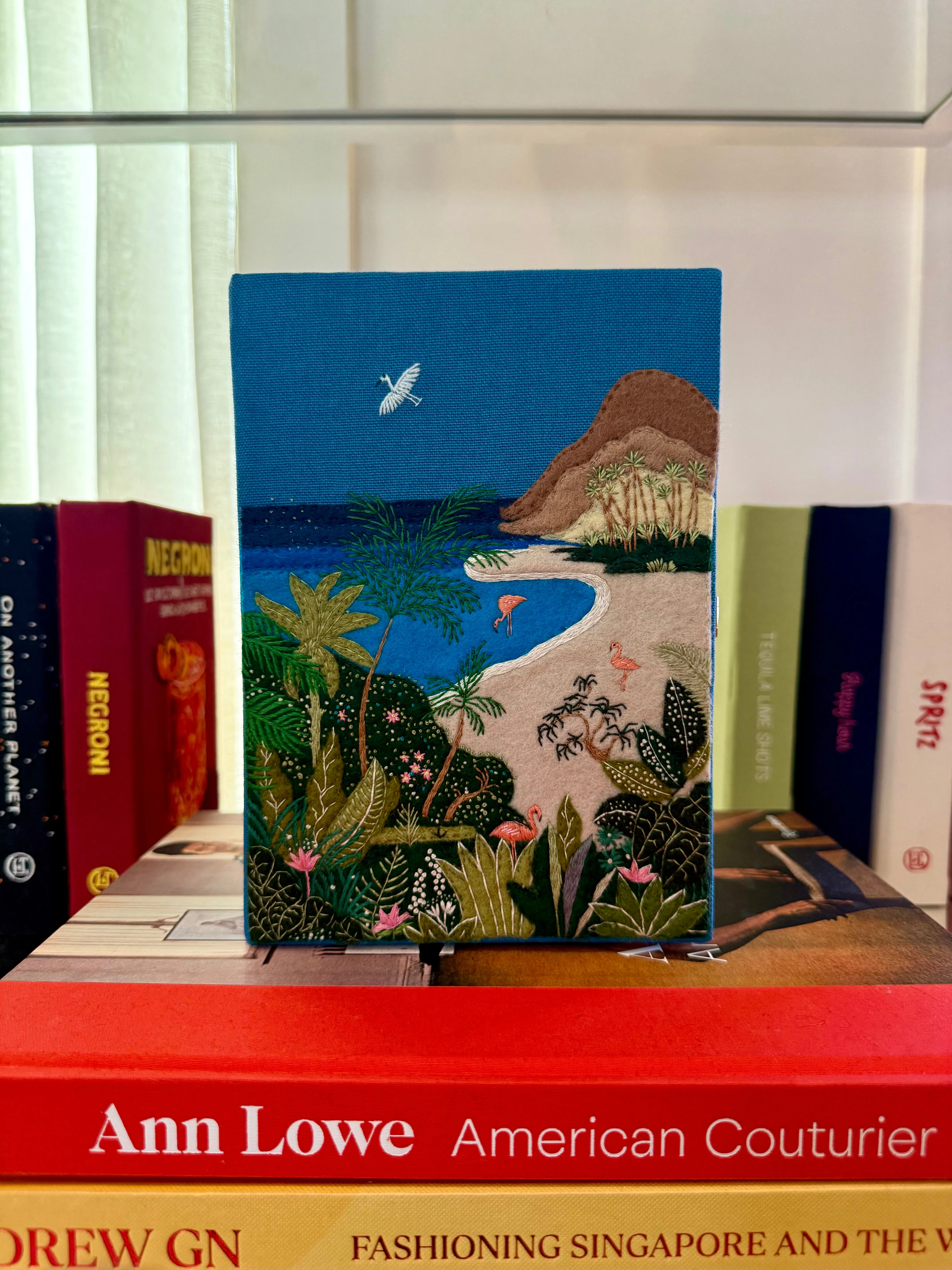 OLYMPIA LE TAN | PARADISE BEACH BOOK CLUTCH