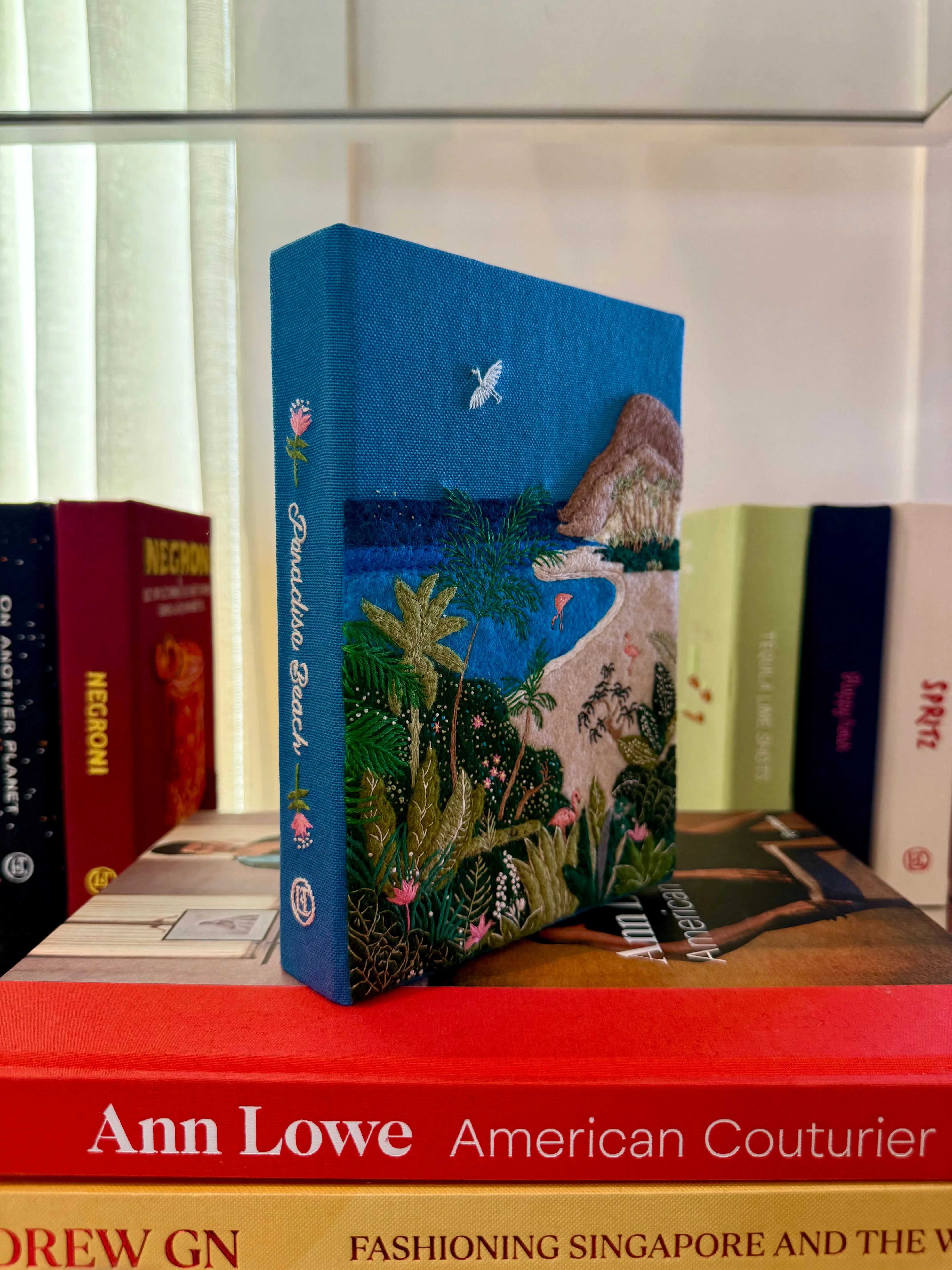 OLYMPIA LE TAN | PARADISE BEACH BOOK CLUTCH