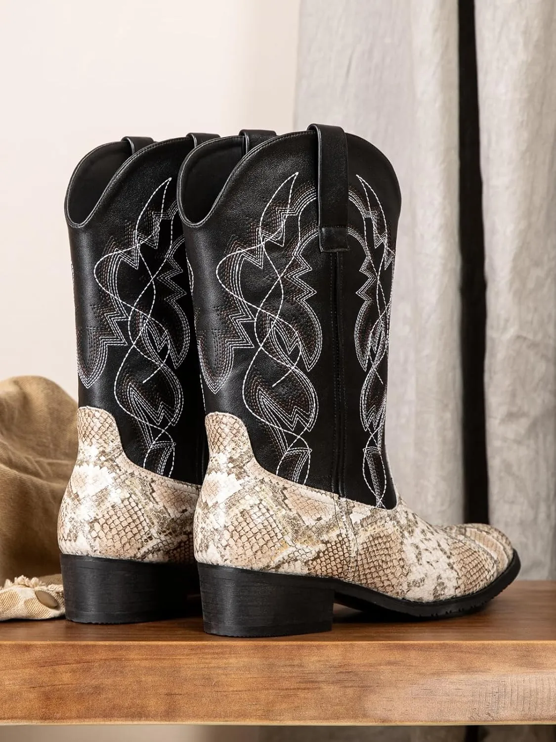 Python Manning Men's Boots Cowboy for Men Classic Pointed Toe Western Pull Up Snakeskin Embroidered Mid-Calf Boots