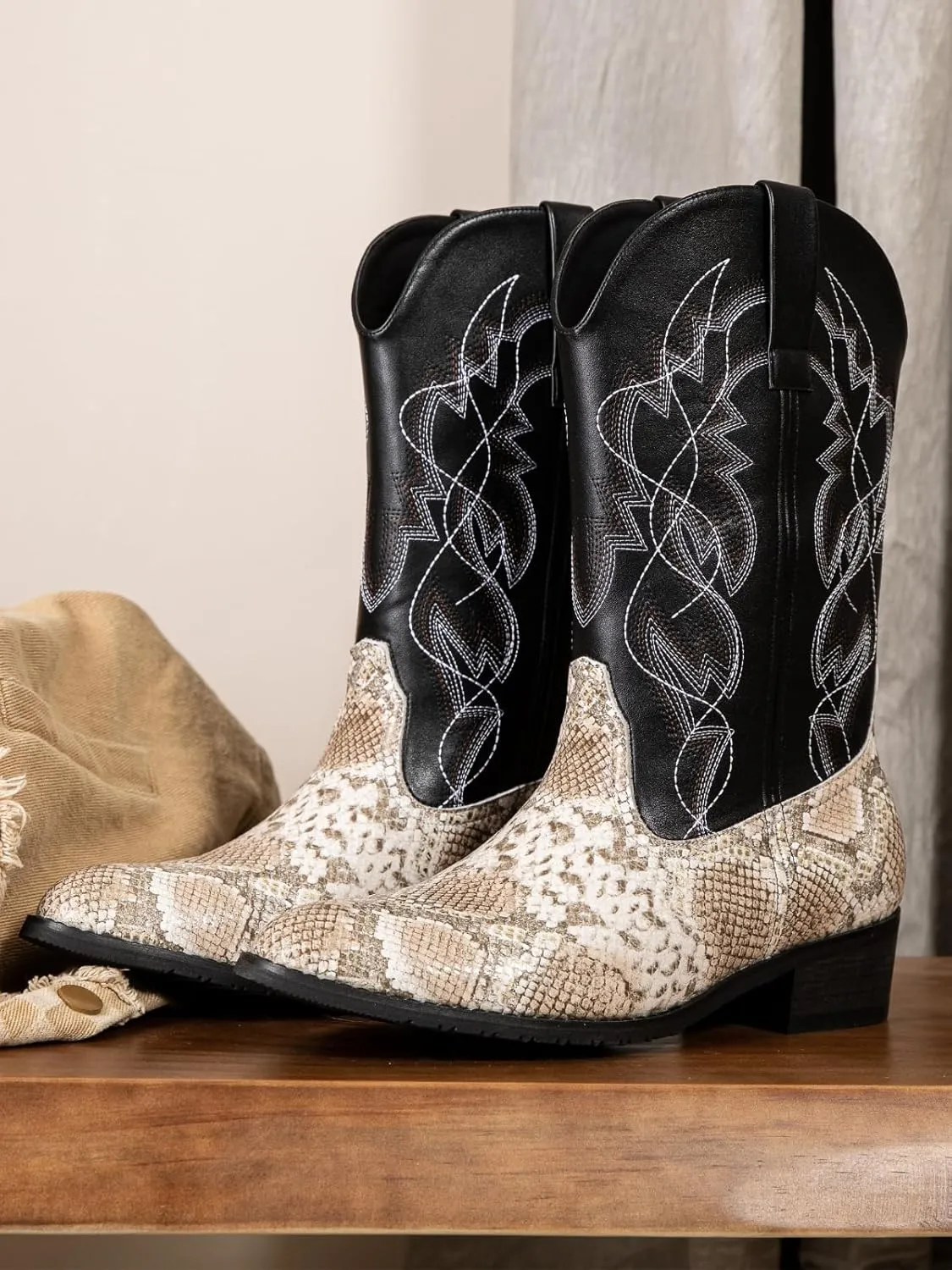 Python Manning Men's Boots Cowboy for Men Classic Pointed Toe Western Pull Up Snakeskin Embroidered Mid-Calf Boots