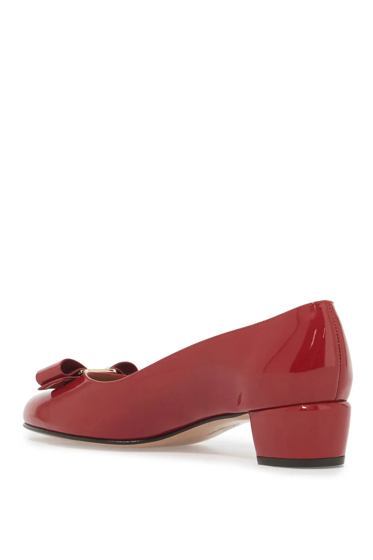 "patent leather vara