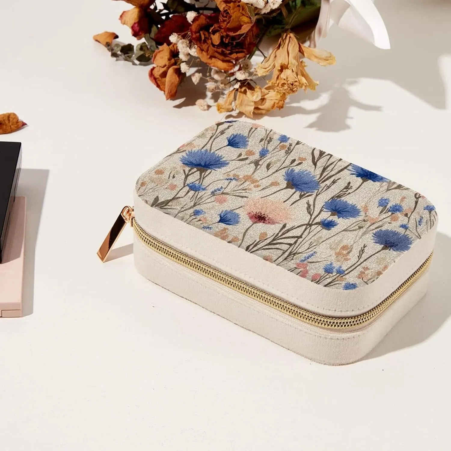 Small Travel Jewelry Box for Women Girls, Cute Spring Cornflowers Field Flowers Mini Jewelry Organizer Case for Necklace, Stud Earrings, Ring, Bracelets Storage Boxes
