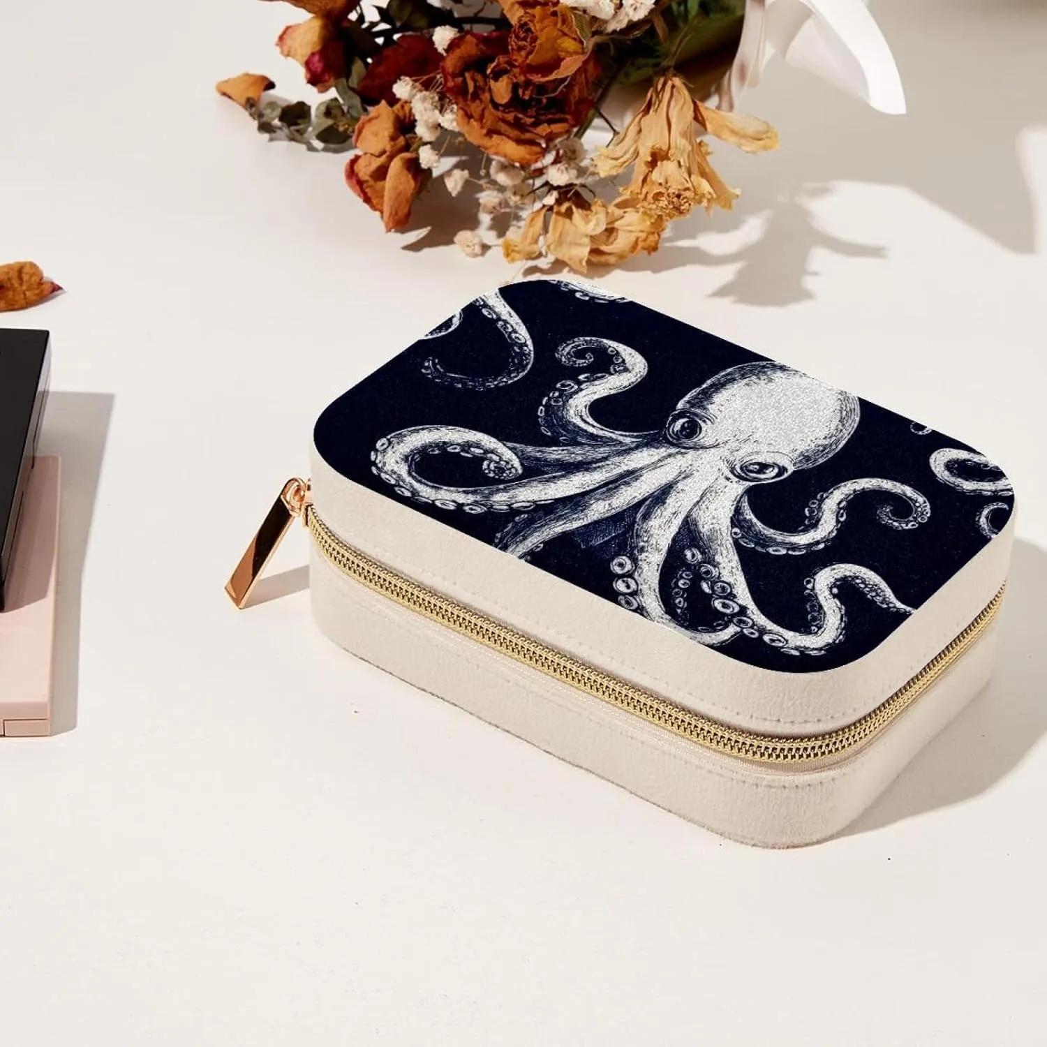 Travel Jewelry Case for Women Girls, Jewelry Organizer Portable Jewelry Storage Display Holder for Necklace Stud Earrings Ring - White Octopus Pattern