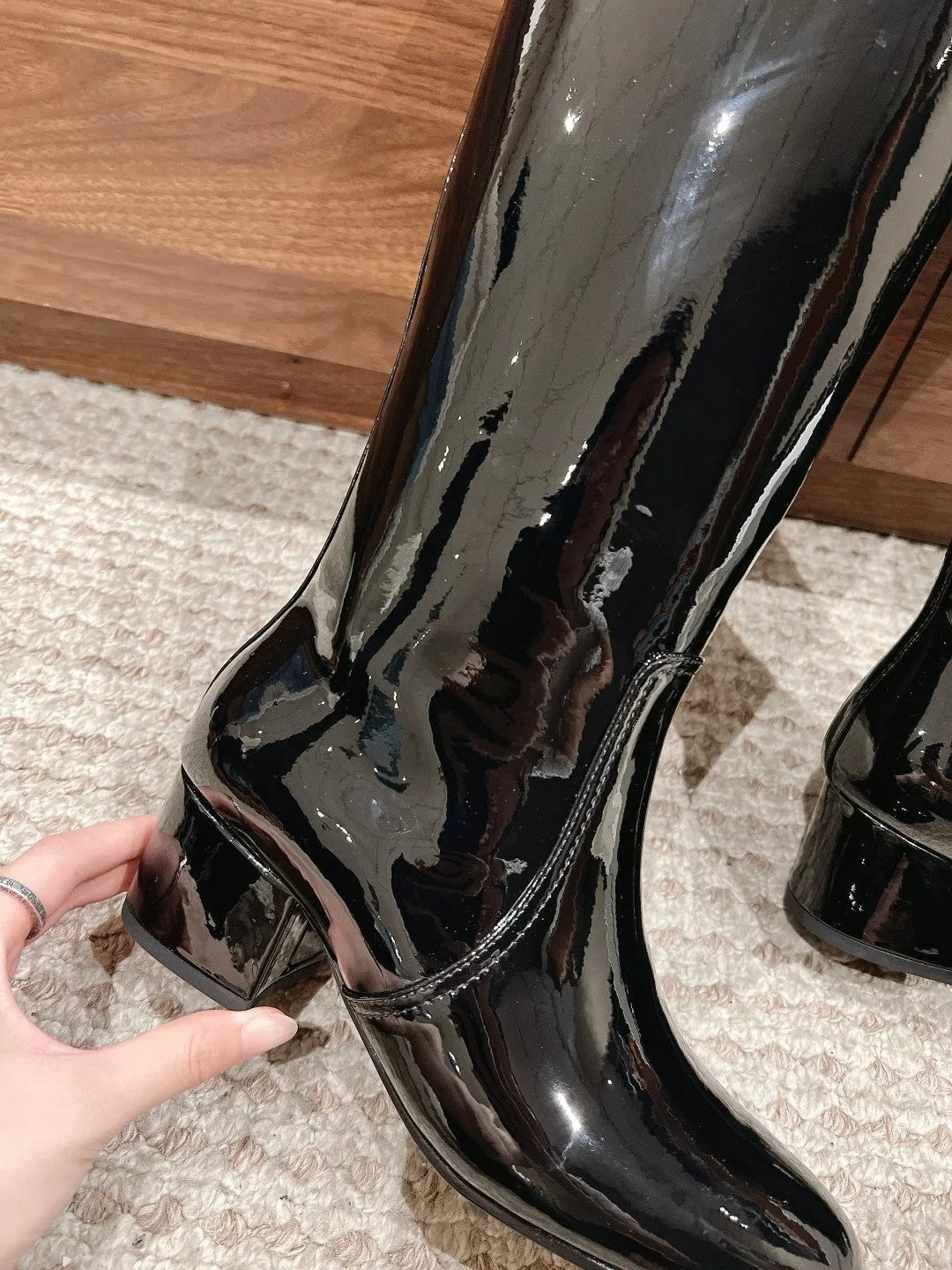 TRIOMPHE patent leather boots