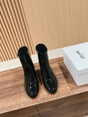 TRIOMPHE patent leather boots
