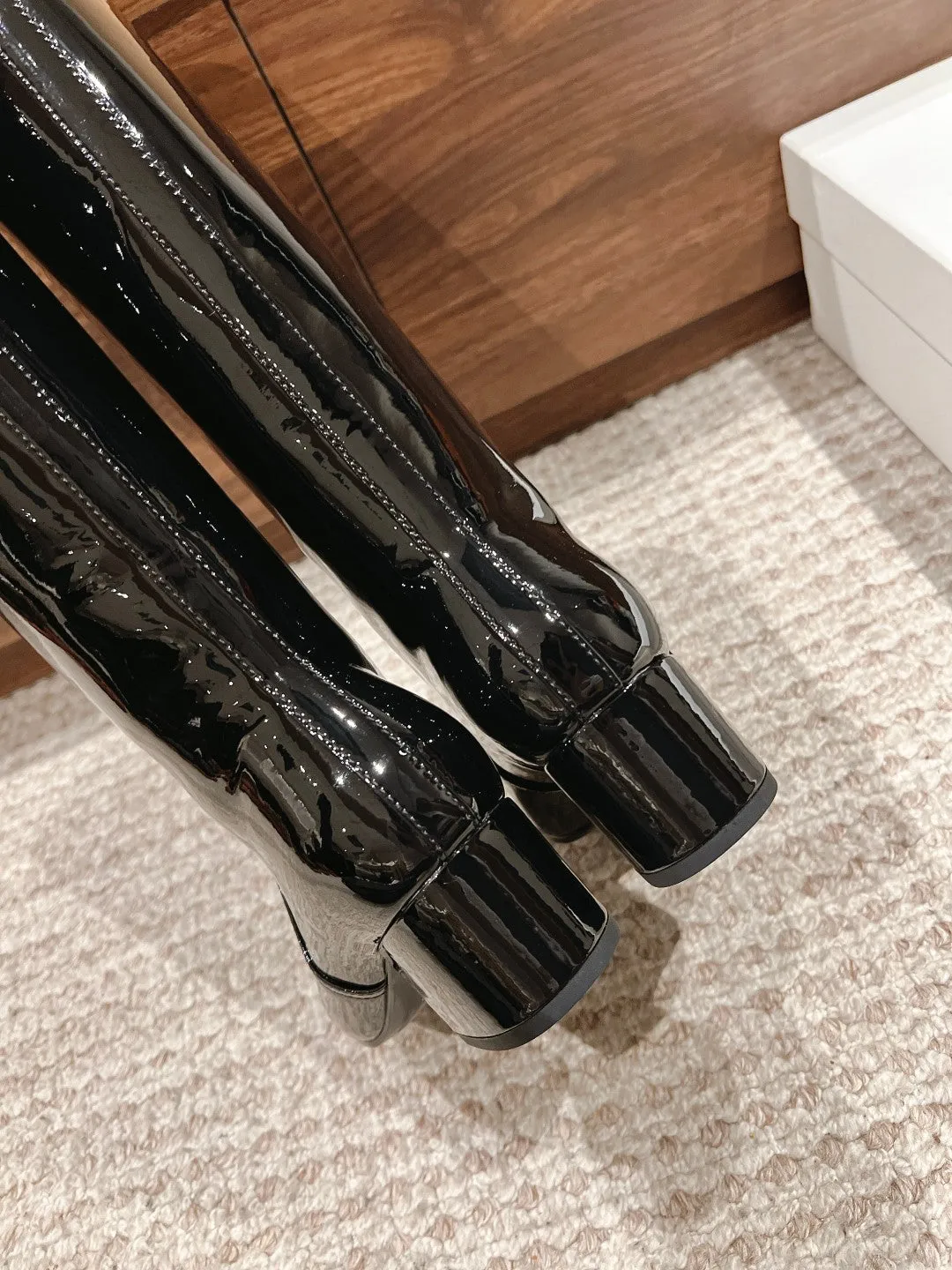 TRIOMPHE patent leather boots