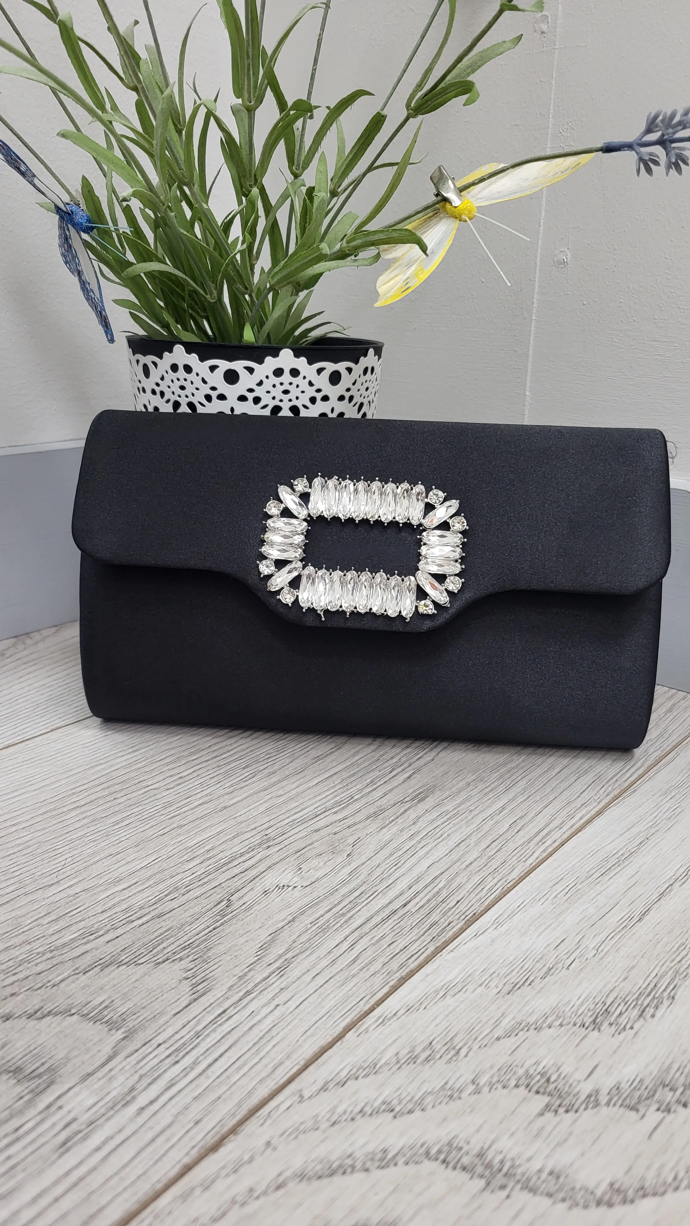 Valerie clutch bag