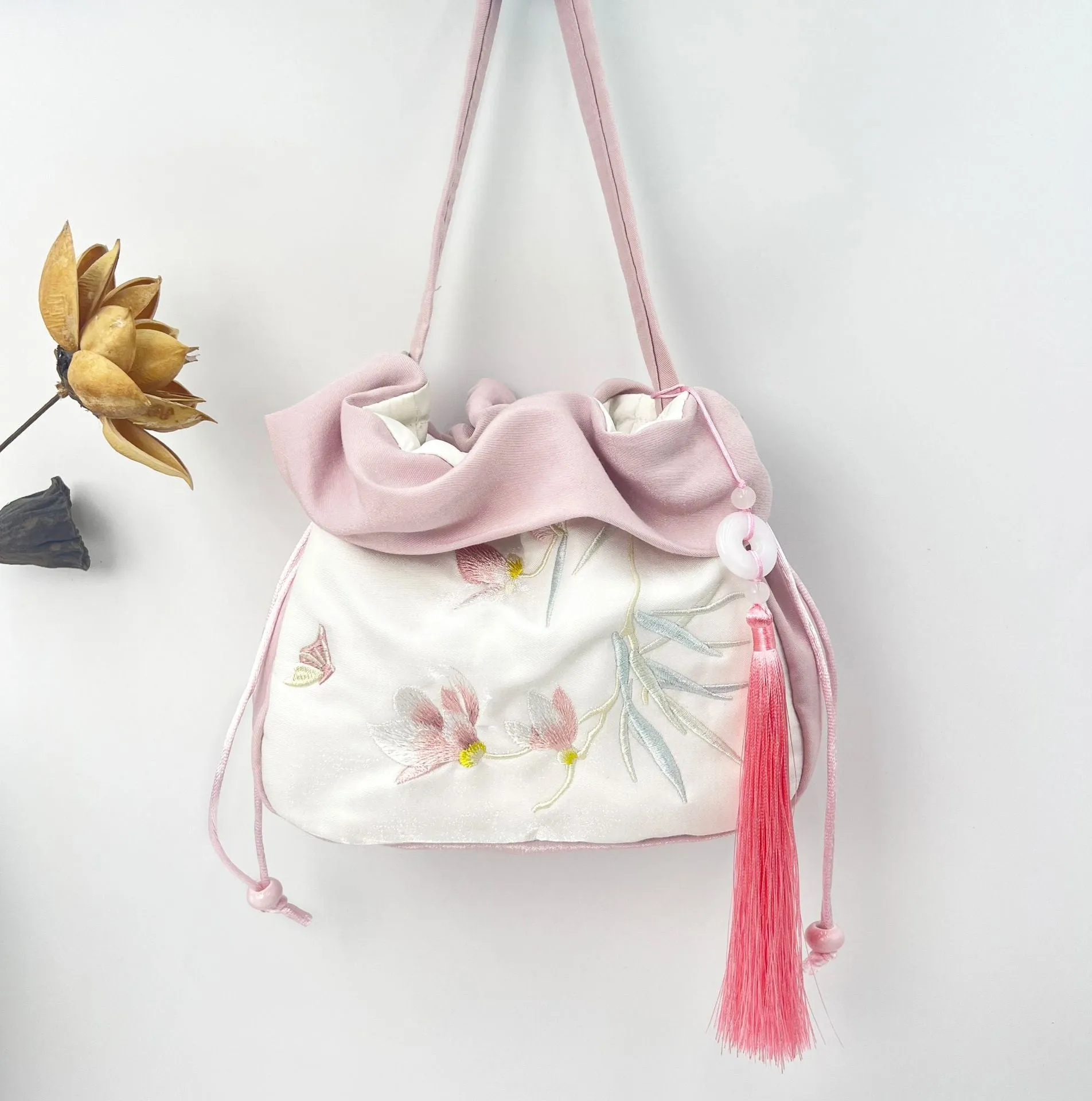 Women's Antique Tassel Embroidered Han Chinese Clothing Handbags