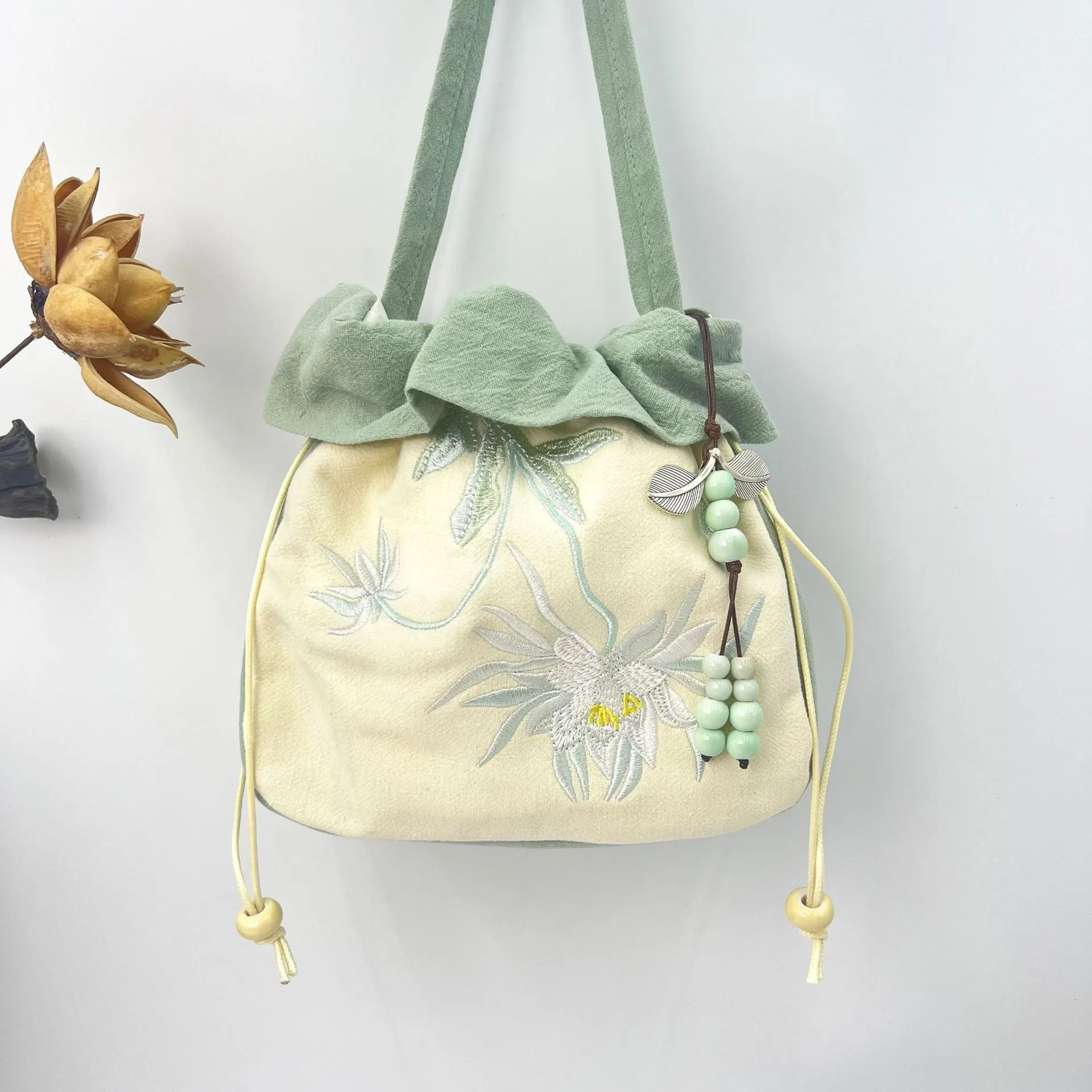 Women's Antique Tassel Embroidered Han Chinese Clothing Handbags