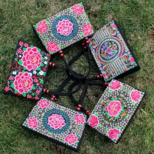 Women's Stall Ethnic Style Embroidered Canvas Handbags
